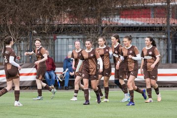 Bild 87 - wBJ FC St. Pauli - Walddoerfer SV : Ergebnis: 3:4